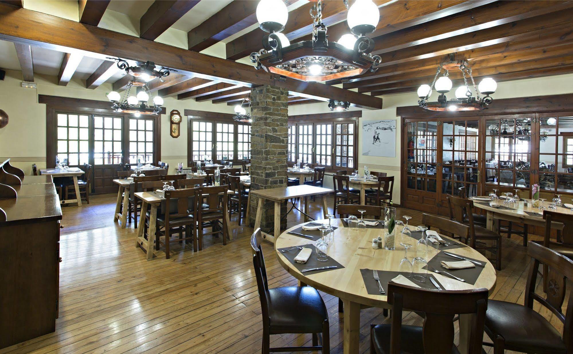 Hotel La Coma Setcases Ngoại thất bức ảnh